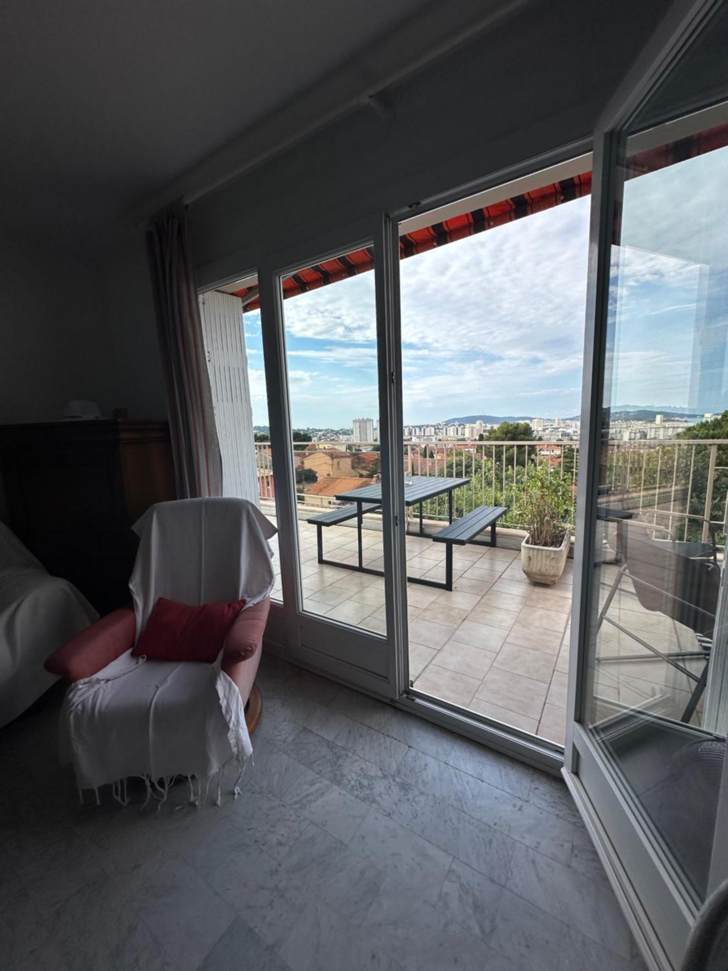 Ferienwohnung T4 Avec Terrasse Et Garage Prive Toulon Exterior foto