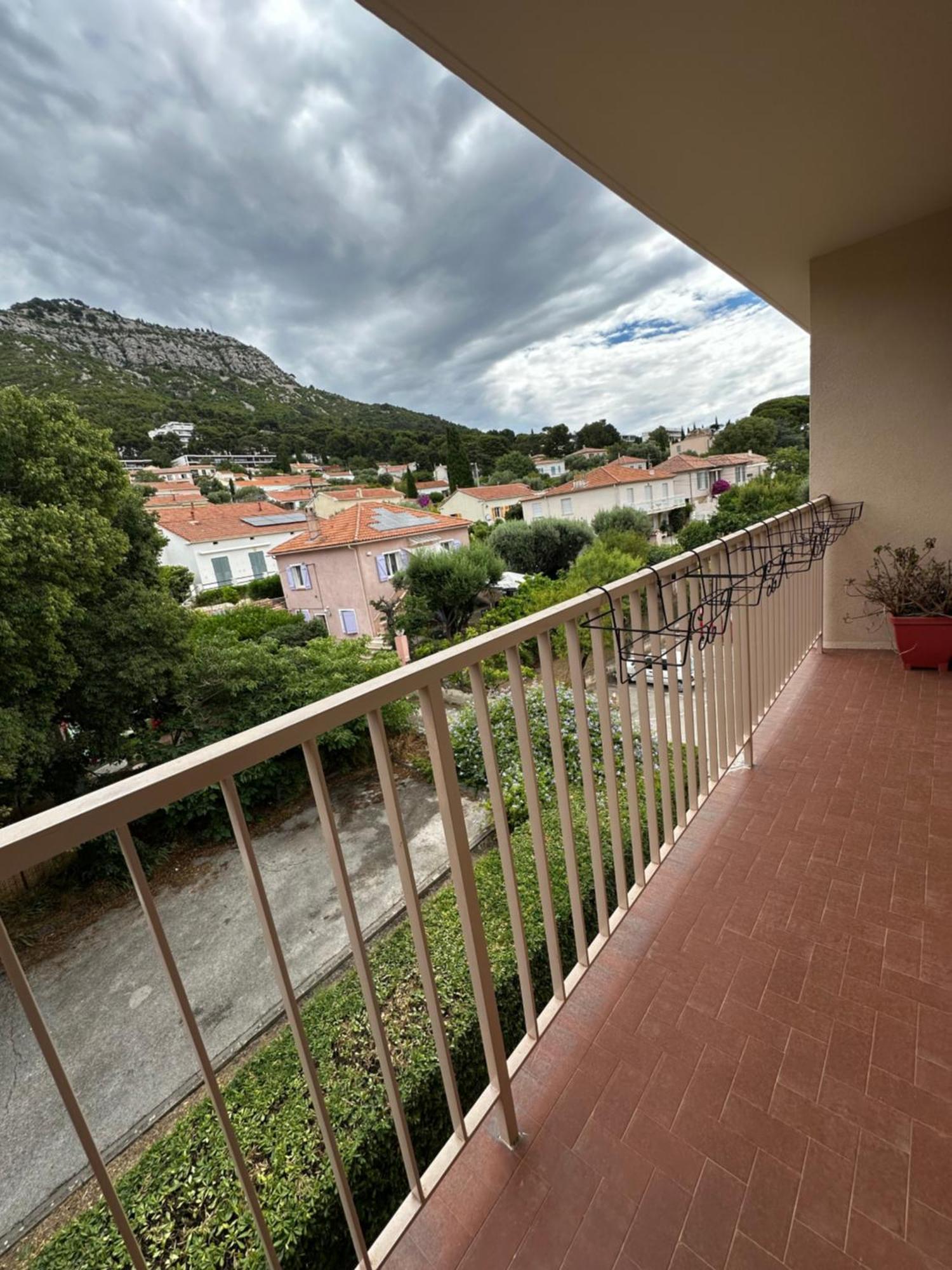 Ferienwohnung T4 Avec Terrasse Et Garage Prive Toulon Exterior foto